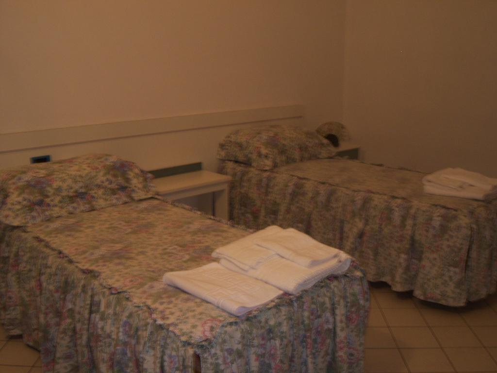 Nuovo Hotel Tripoli Settimo Vittone Oda fotoğraf